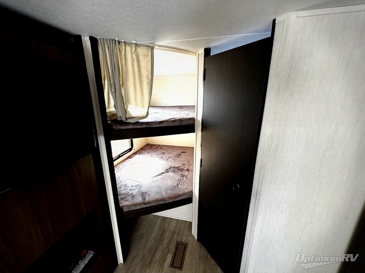 2026 Prime Time Avenger 26DBS Photo 13