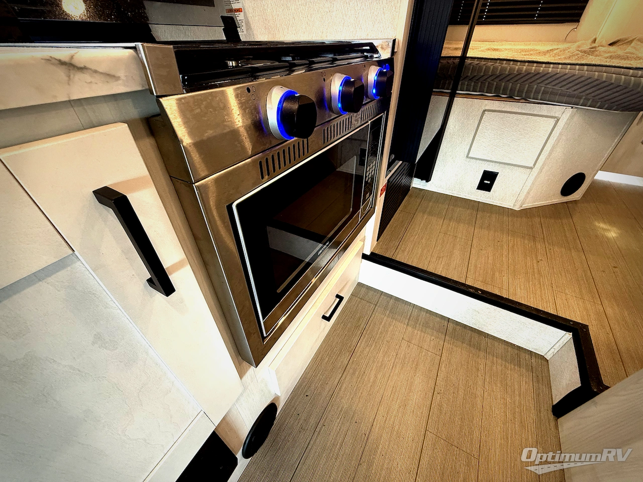 2025 East To West Entrada 2000NSF Photo 13