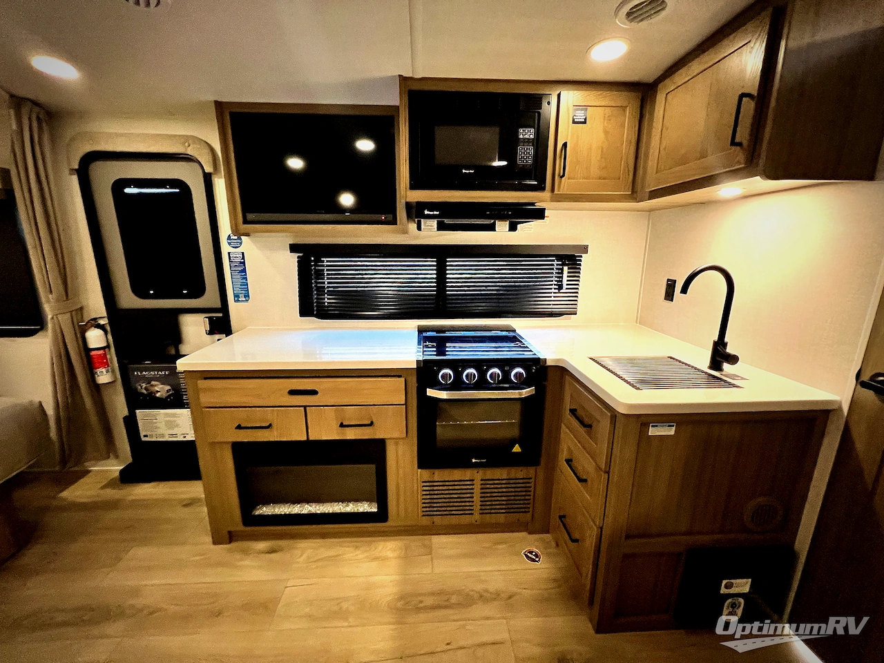 2027 Forest River Flagstaff Micro Lite 22LKS Photo 8