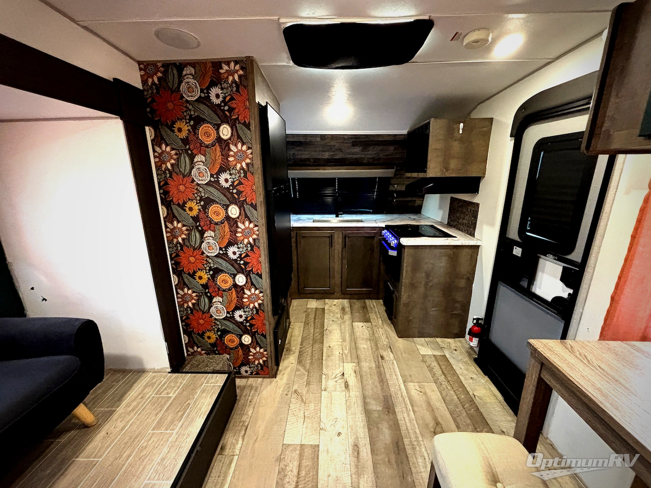 2021 Venture Sonic SN241VFK Photo 5
