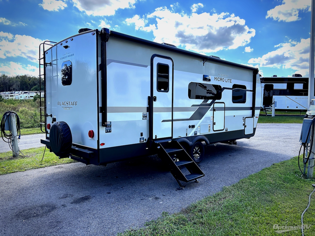 2027 Forest River Flagstaff Micro Lite 25SRB Photo 2