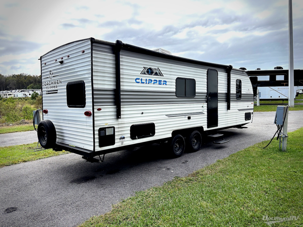 2024 Coachmen Clipper 5K Series 26BH Photo 2