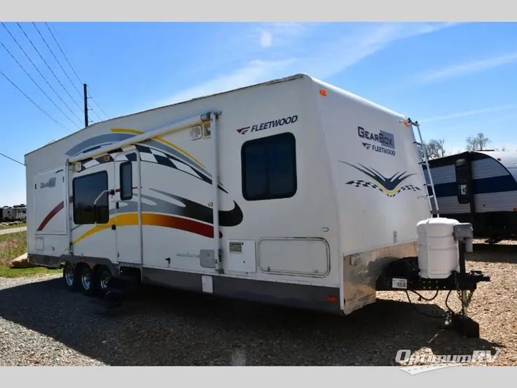 2005 Fleetwood Gearbox 300FS RV Photo 1