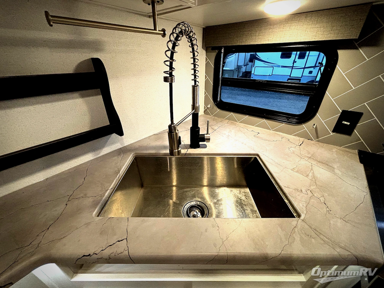 2025 Palomino Puma 31QBBH Photo 8