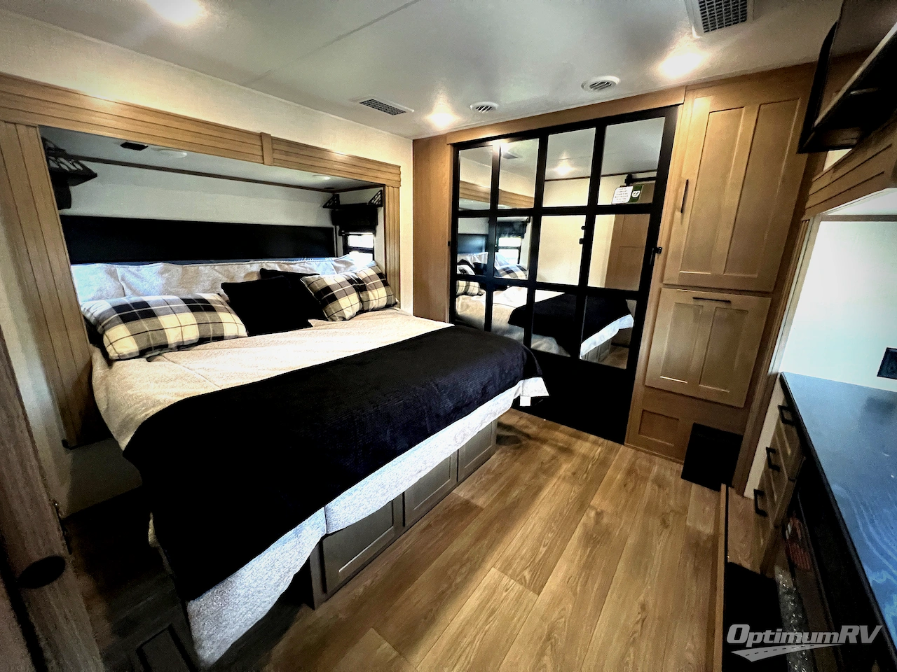 2025 KZ Durango Gold G391RKF Photo 22