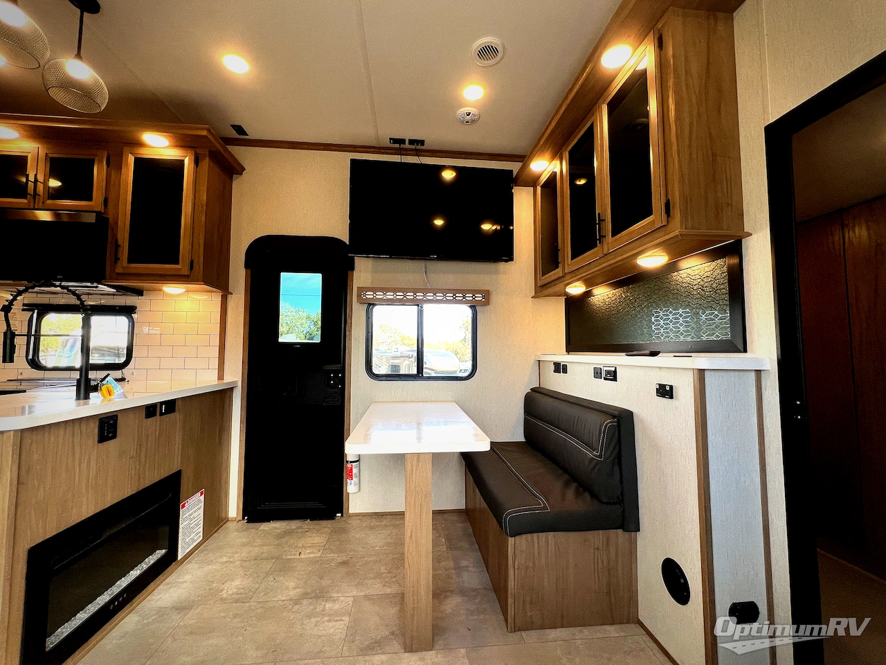 2023 Forest River Vengeance Rogue Armored VGF4007G2 Photo 7