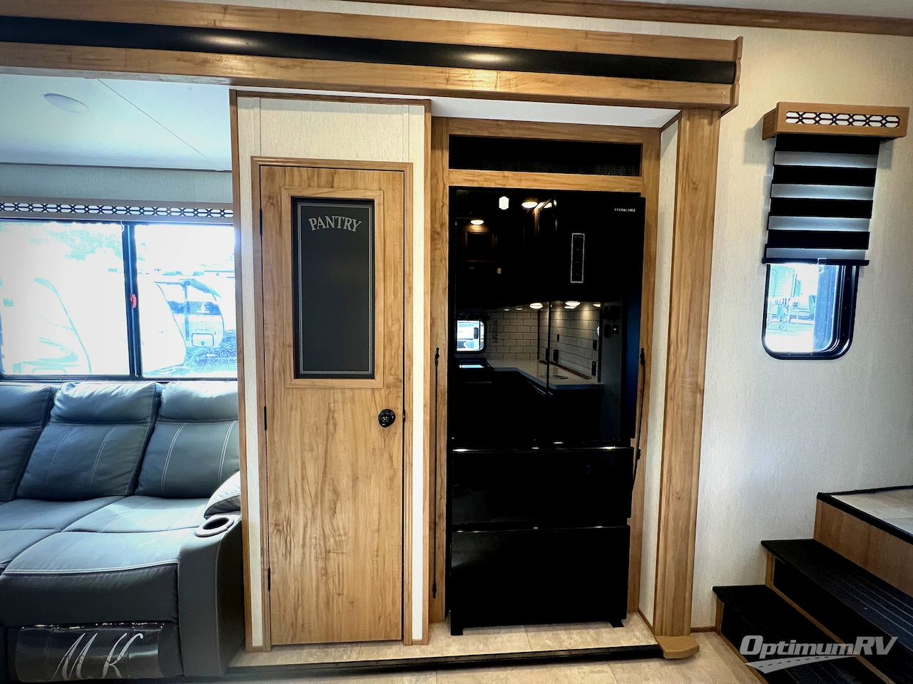 2023 Forest River Vengeance Rogue Armored VGF4007G2 Photo 10