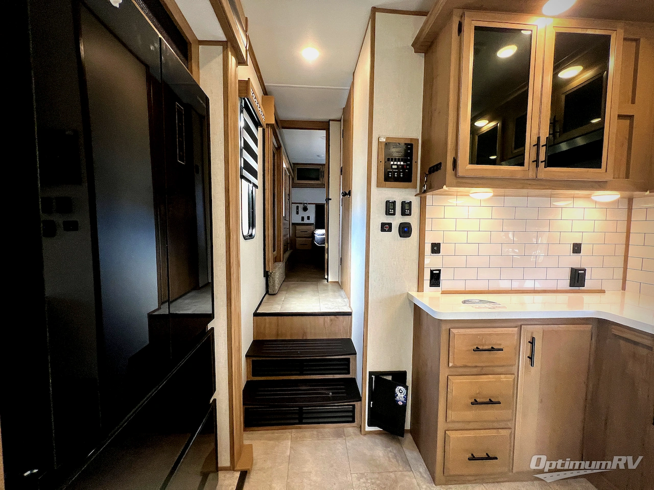 2023 Forest River Vengeance Rogue Armored VGF4007G2 Photo 19