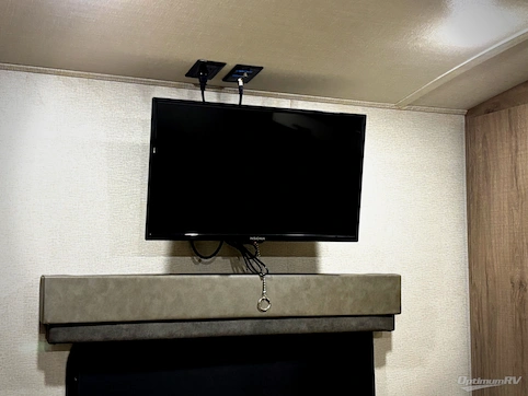 2022 Grand Design Imagine 2970RL RV Photo 3