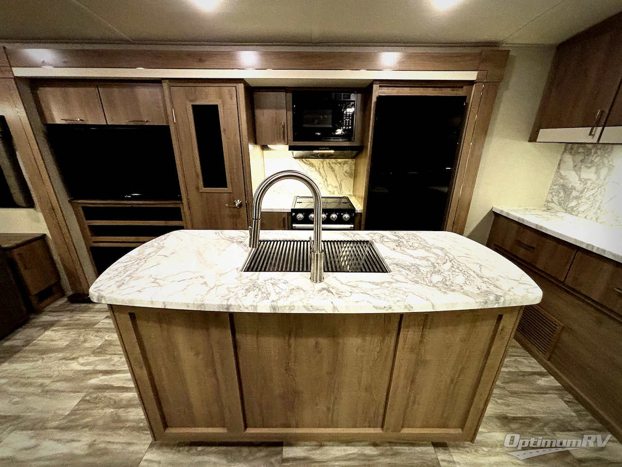 2022 Grand Design Imagine 2970RL Photo 6