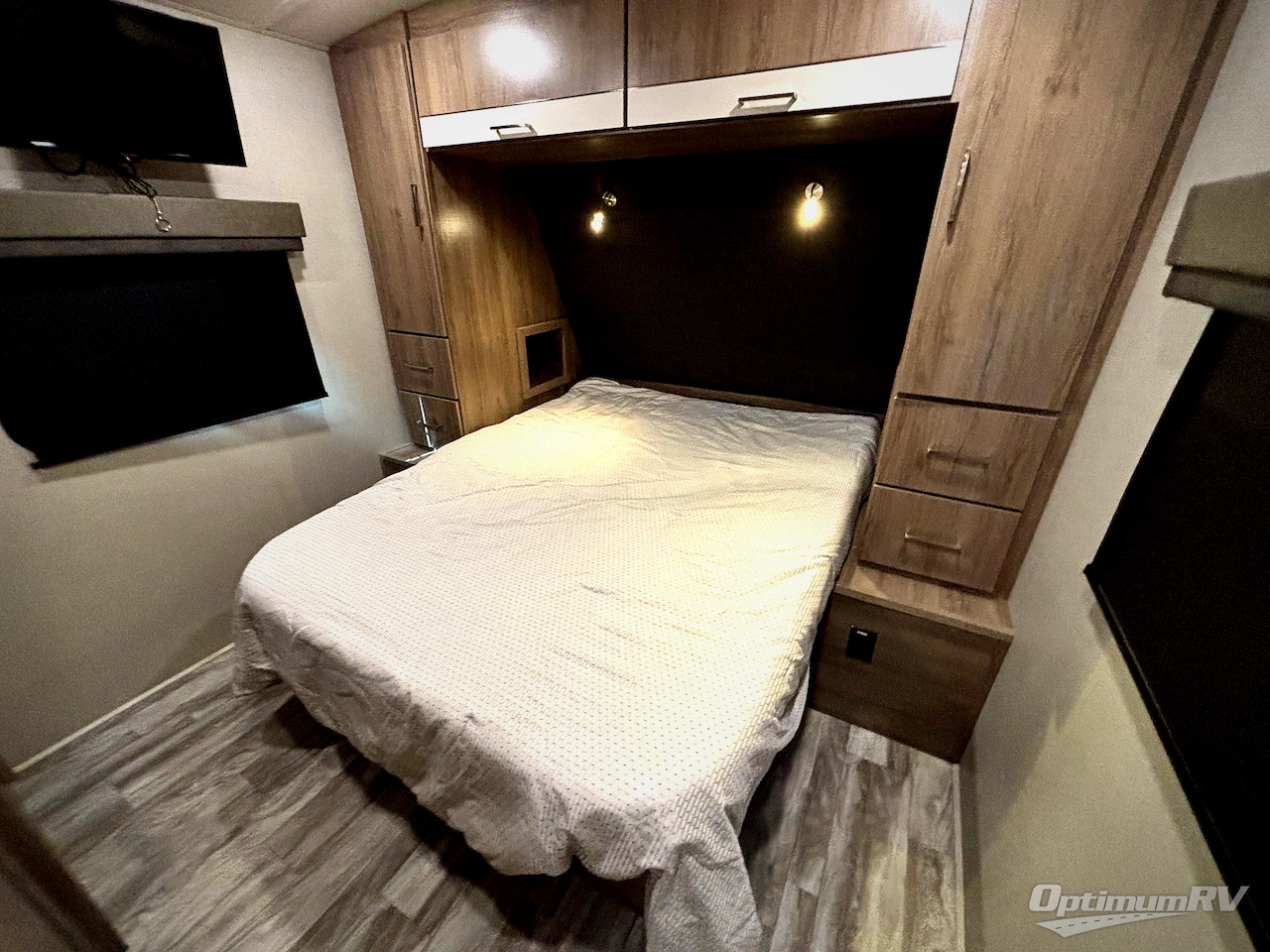 2022 Grand Design Imagine 2970RL Photo 8