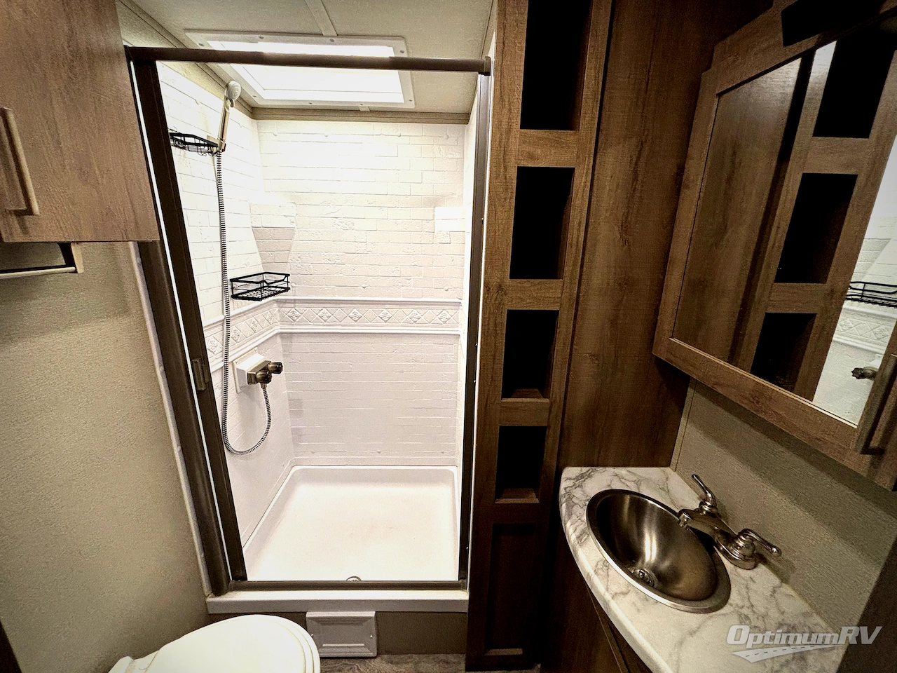 2022 Grand Design Imagine 2970RL Photo 10