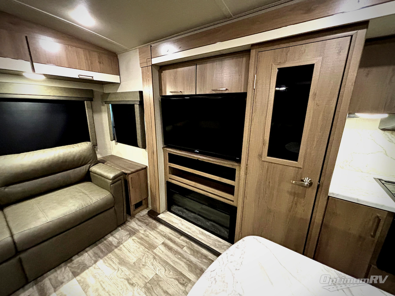 2022 Grand Design Imagine 2970RL Photo 16