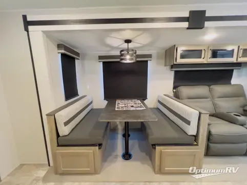 2025 Palomino Puma 28BHFQ RV Photo 2