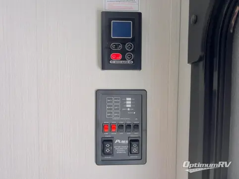 2025 Palomino Puma 28BHFQ RV Photo 4