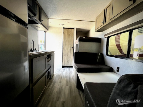 2026 Sunset Park Sun Lite LTD 19BH RV Photo 2