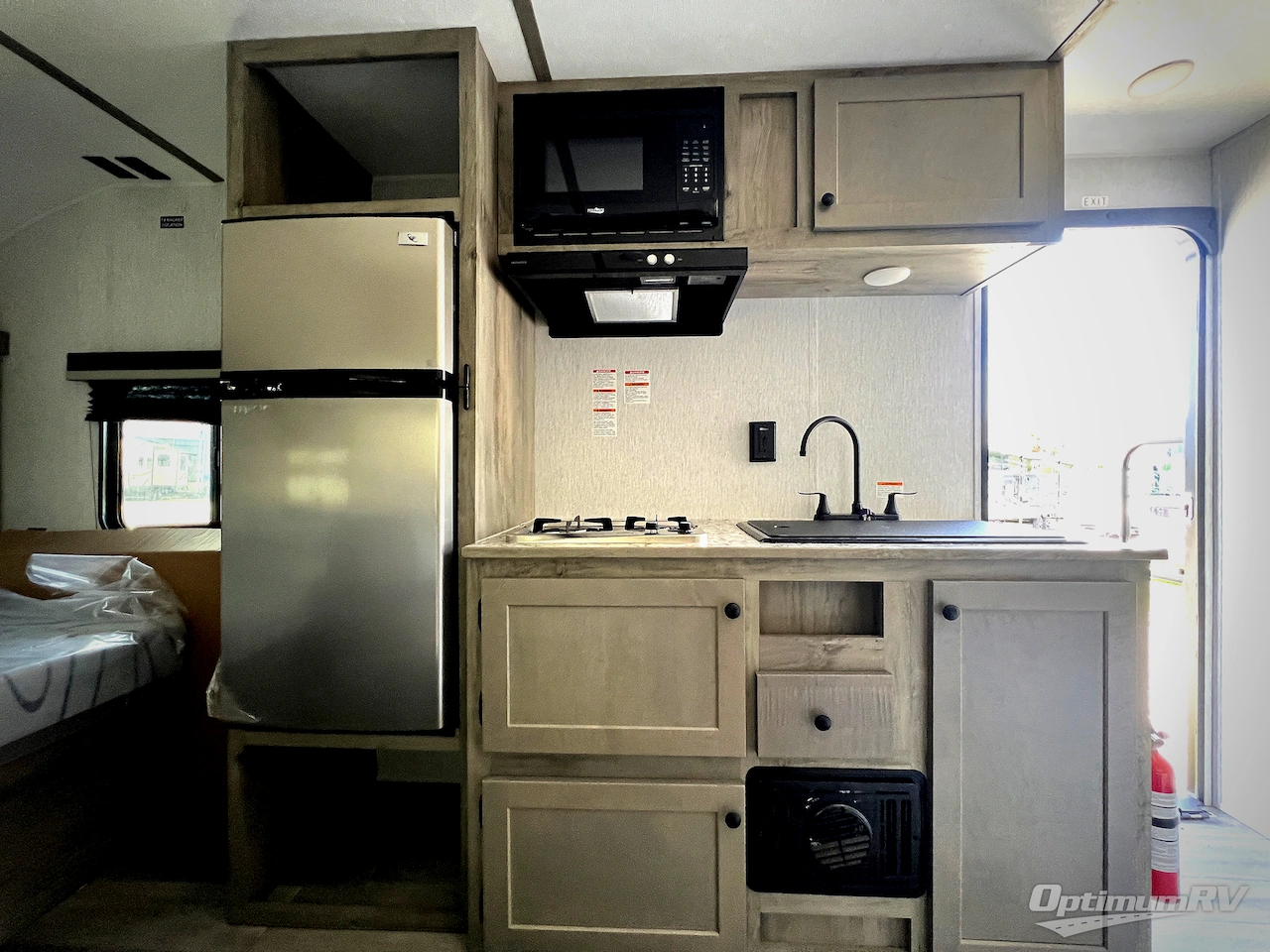 2026 Sunset Park Sun Lite LTD 19BH Photo 6