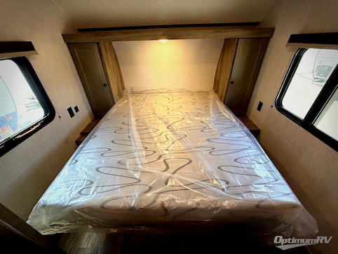 2026 Sunset Park Sun Lite LTD 19RB RV Photo 4