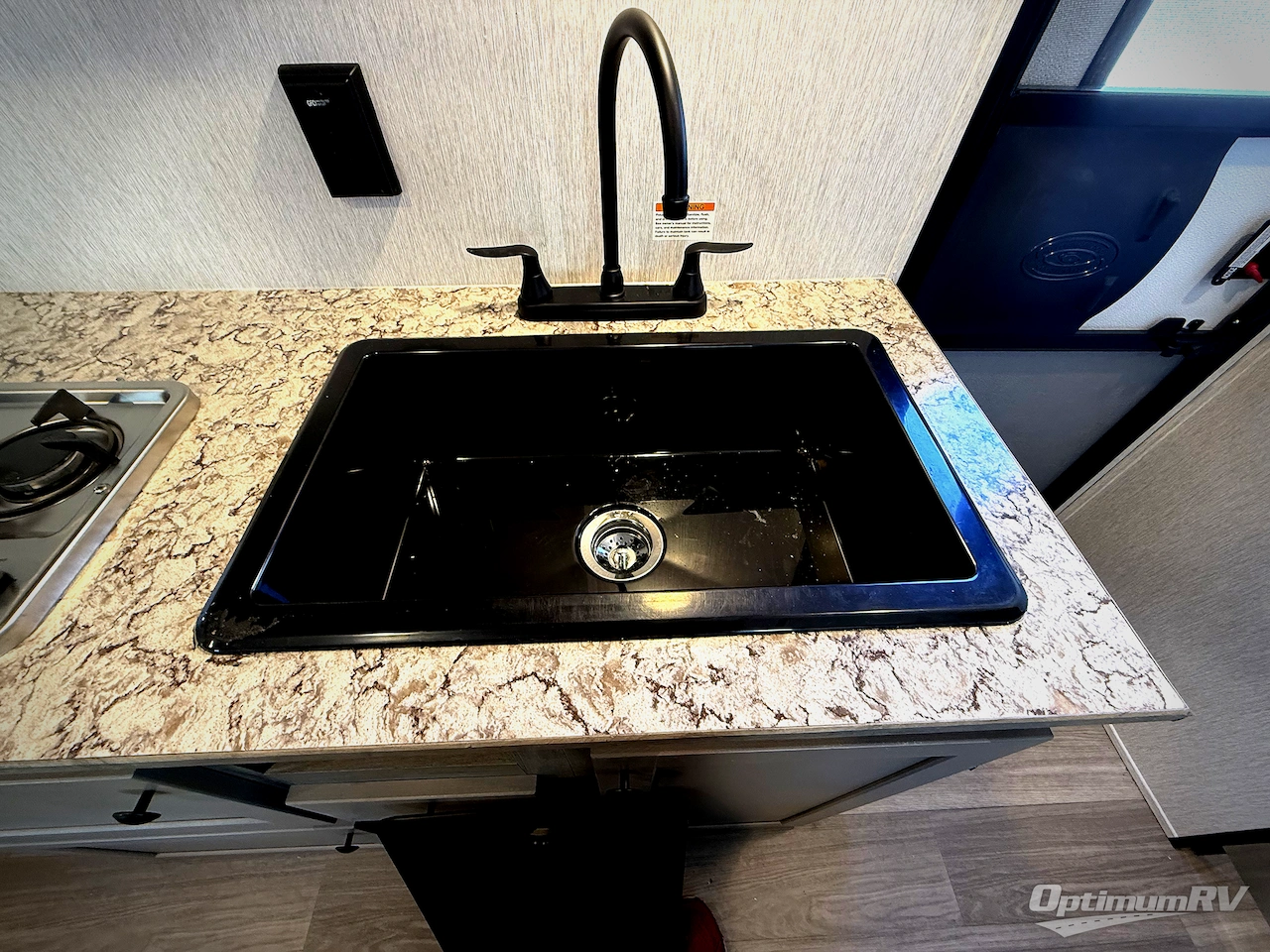 2026 Sunset Park Sun Lite LTD 19RB Photo 9