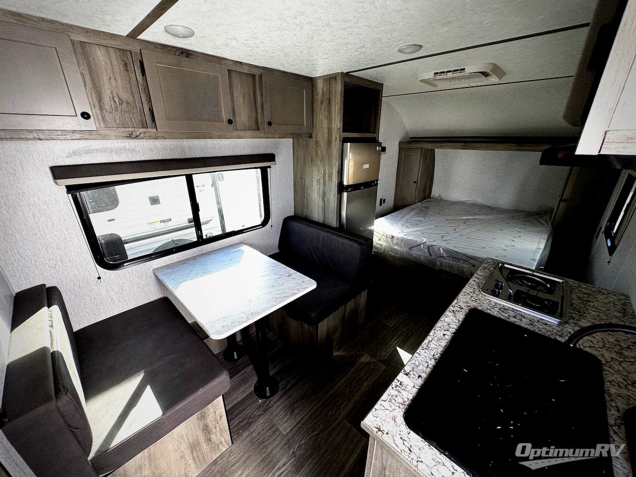 2026 Sunset Park Sun Lite LTD 19RB Photo 11