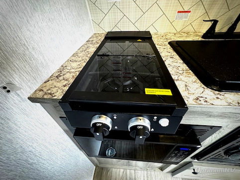 2026 Sunset Park Sun Lite 14TH RV Photo 4