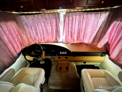 2013 Itasca Sunstar 26HE RV Photo 2