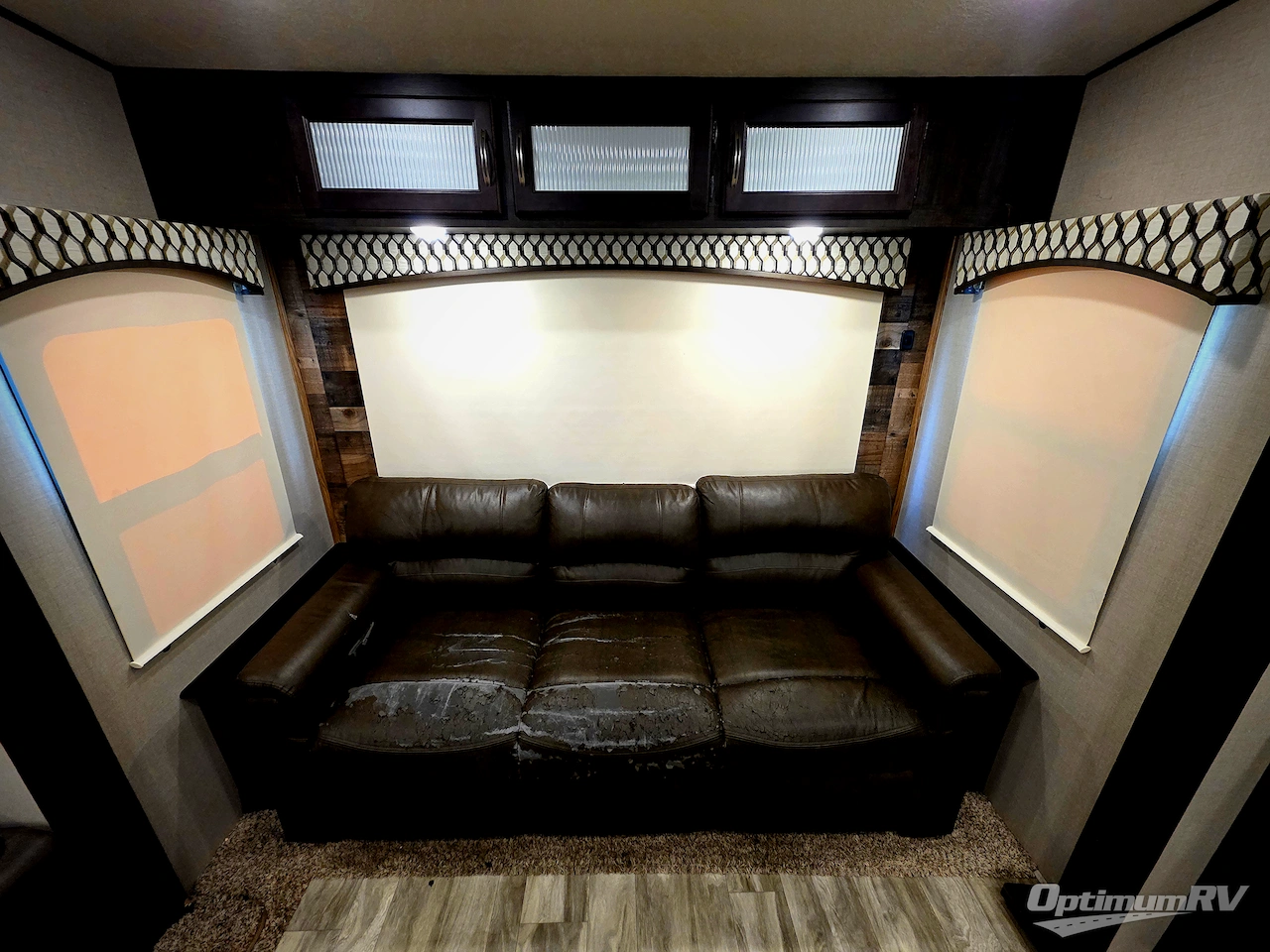 2020 Shasta Phoenix Lite 30RLS Photo 4