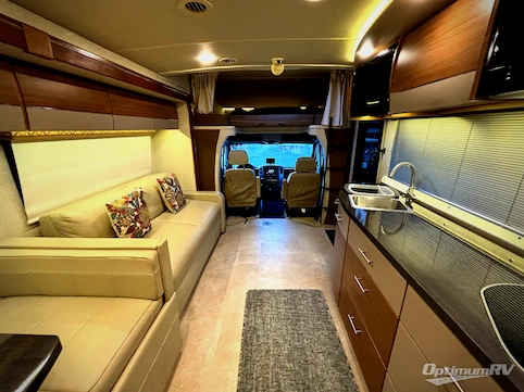 2015 Winnebago View 24M RV Photo 2