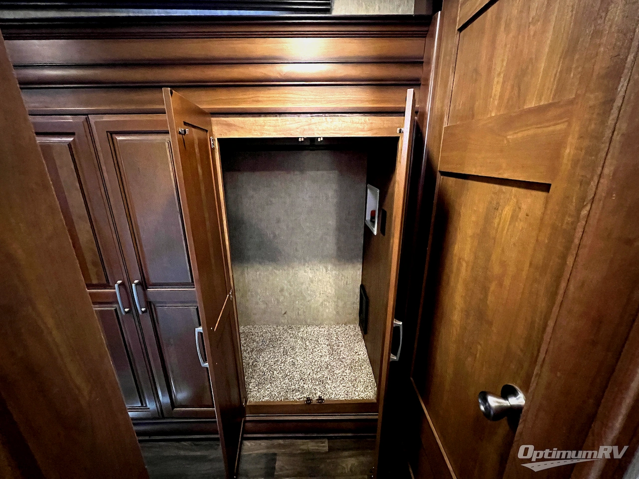 2017 Keystone Montana 3721RL Photo 23