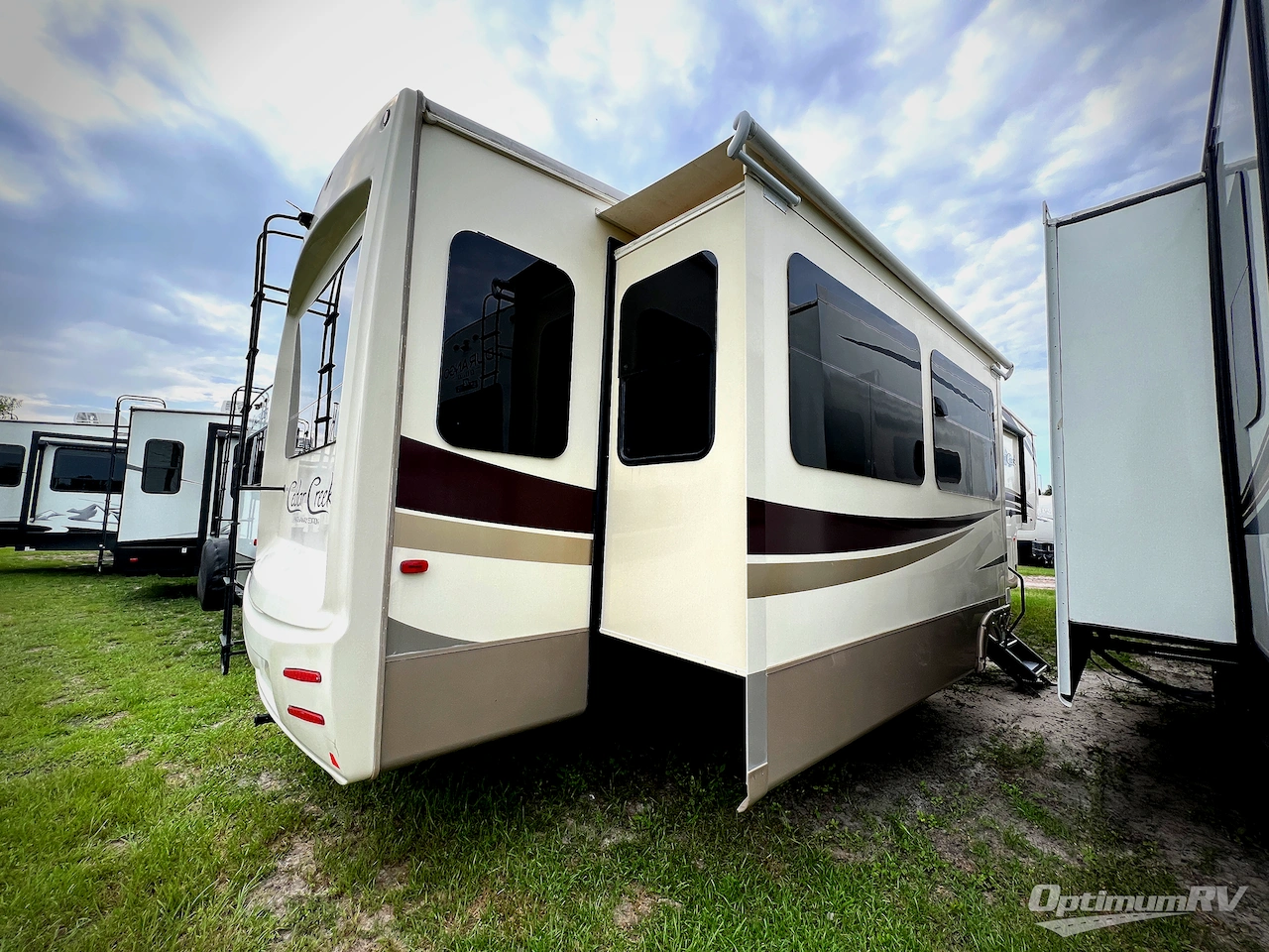 2019 Forest River Cedar Creek Hathaway Edition 38FBD Photo 3