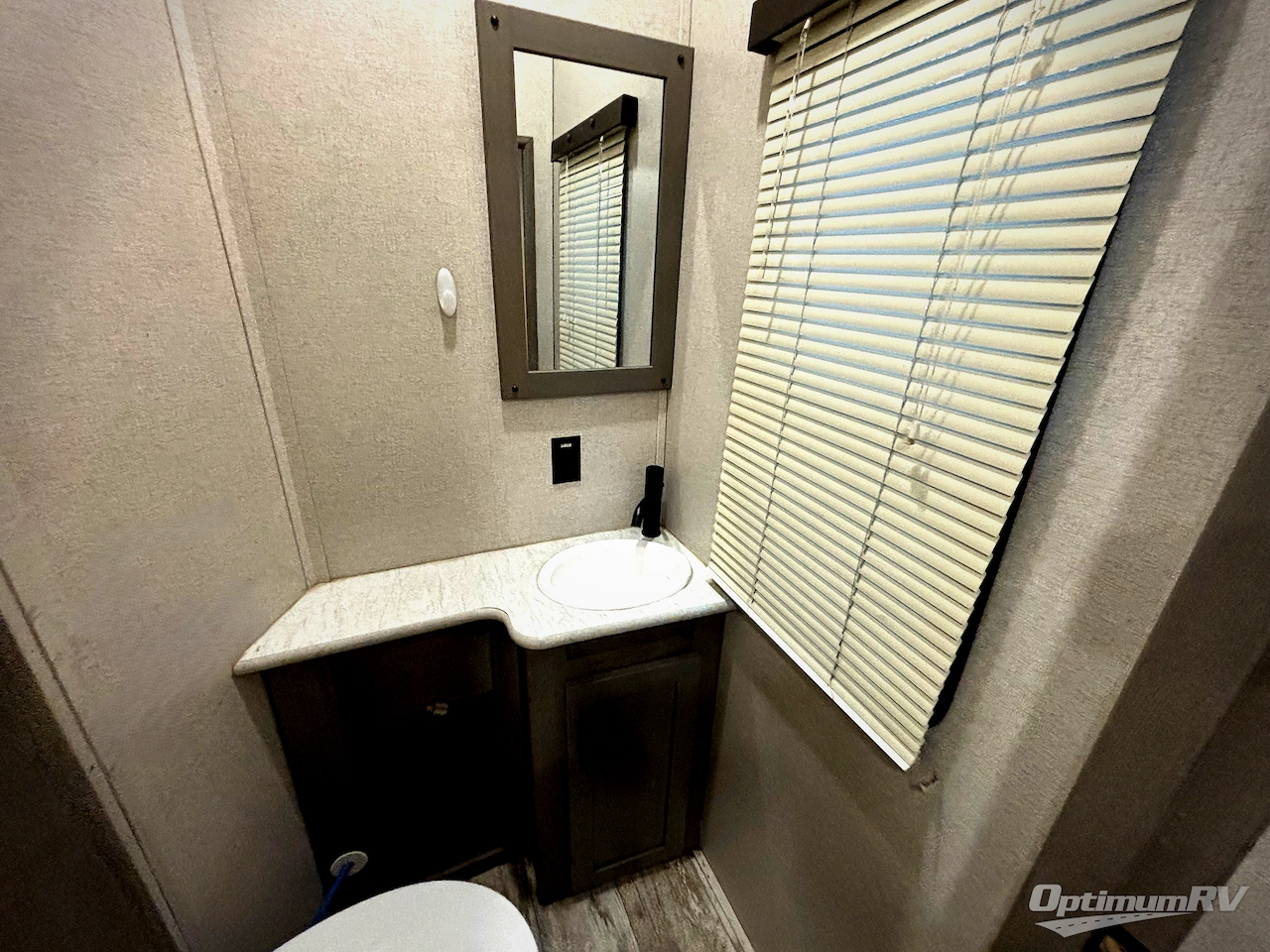 2021 Keystone Carbon 418 Photo 14