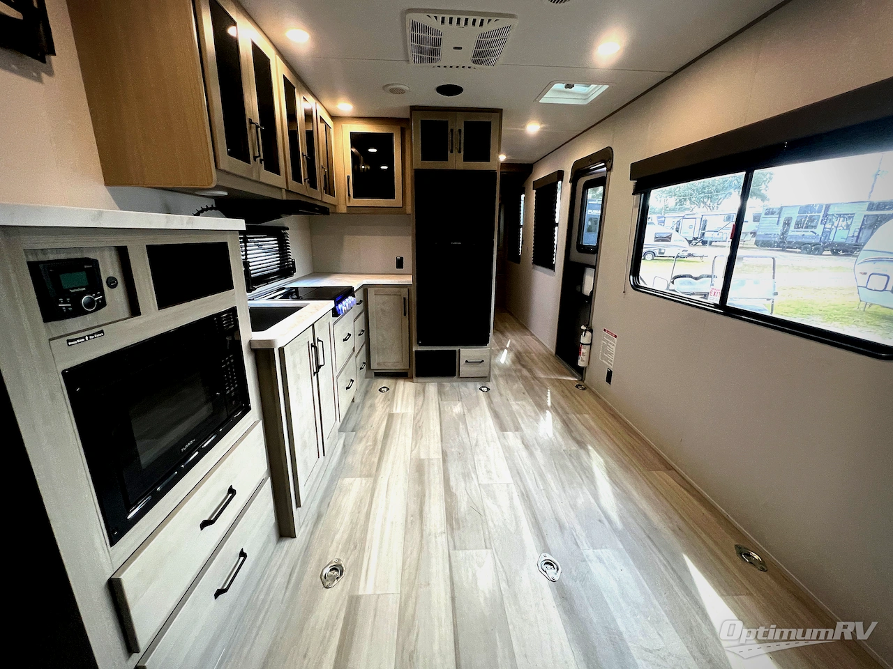 2025 Grand Design Momentum MAV 27MAV Photo 5