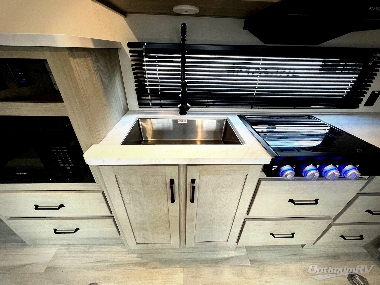 2025 Grand Design Momentum MAV 27MAV Photo 12