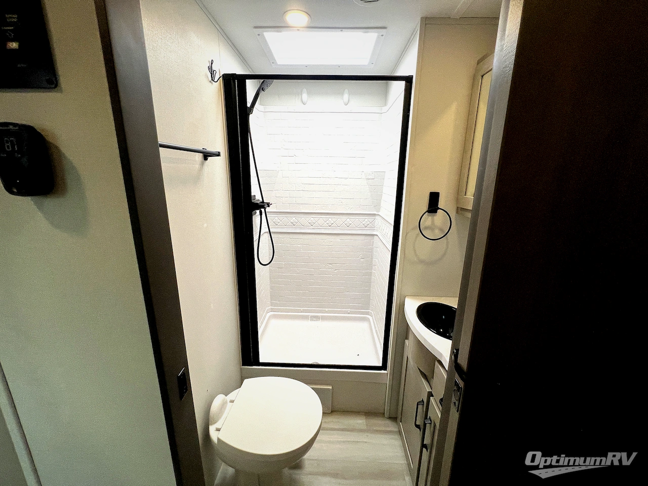 2025 Grand Design Momentum MAV 27MAV Photo 16