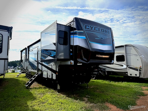 Used 2025 Heartland Cyclone 4270 Featured Photo
