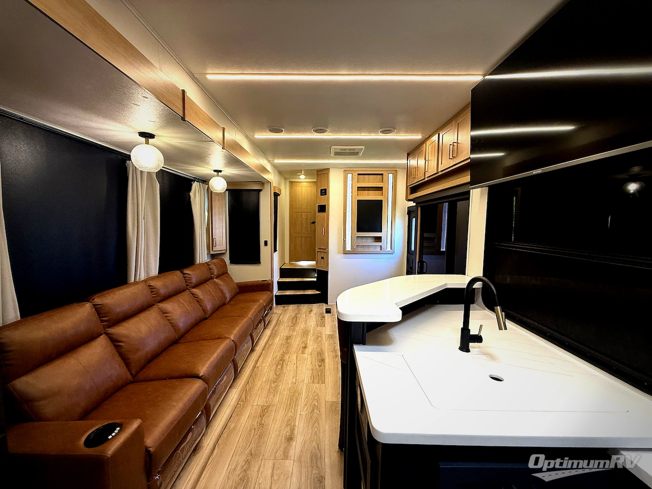 2025 Heartland Cyclone 4270 Photo 5