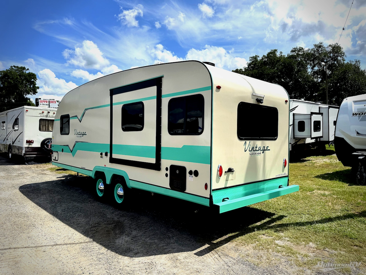 2024 Gulf Stream Vintage Cruiser 23TWS Photo 3