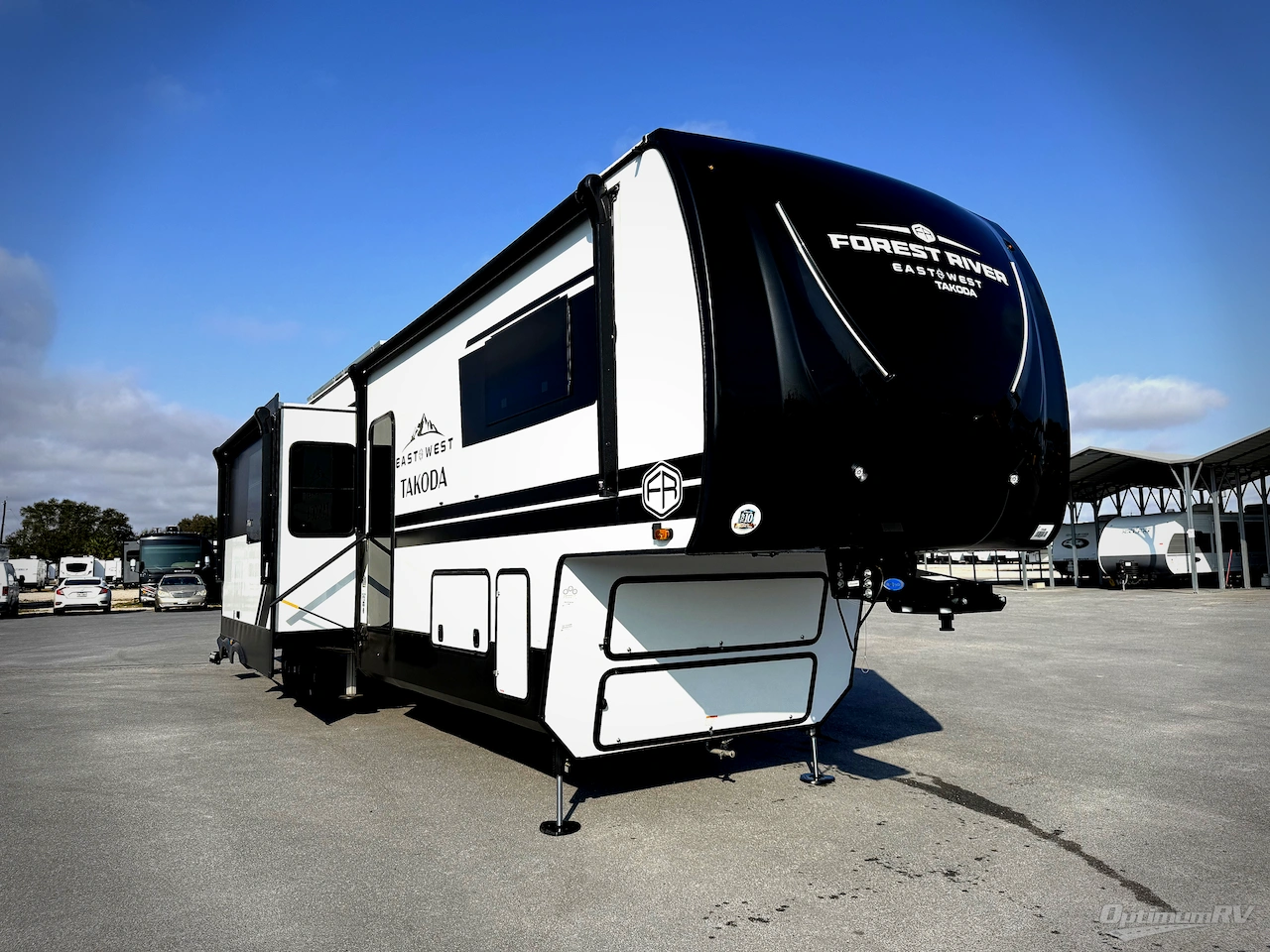 2025 East To West Takoda 399TH Photo 1