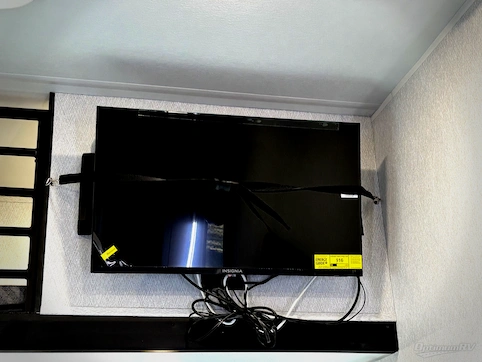 2026 East To West Takoda 400TH RV Photo 4