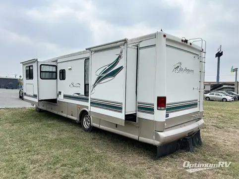 1999 Coachmen M SANTARA 335M RV Photo 2