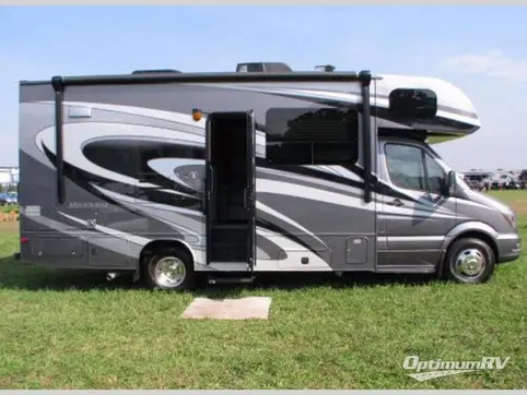 Used 2017 Jayco Melbourne 24M Featured Photo