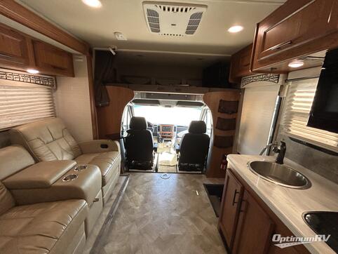 2017 Jayco Melbourne 24K RV Photo 2