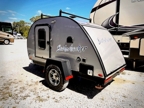 2020 Braxton Creek Bushwhacker Standard Model RV Photo 2