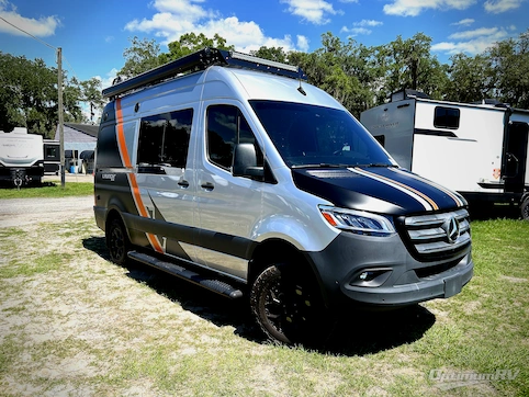 Used 2023 Entegra Launch 19Y Featured Photo