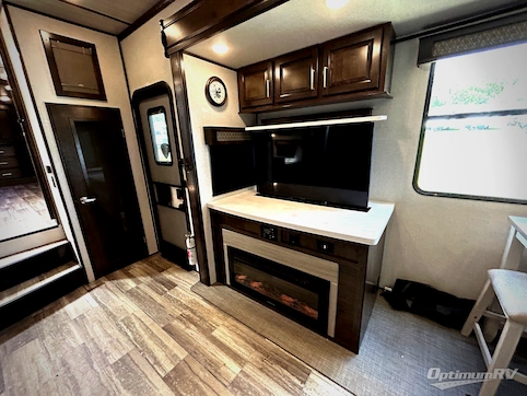 2022 Dutchmen Yukon 399ML RV Photo 4