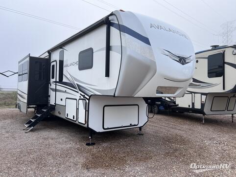 Used 2022 Keystone Avalanche 378BH Featured Photo