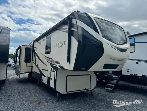 Used 2019 Keystone alpine 3650RL Featured Photo