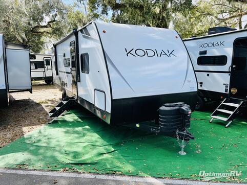 New 2025 Dutchmen Kodiak Ultra-Lite 270BHSL Featured Photo