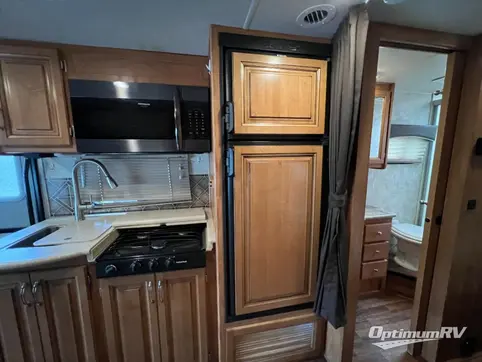 2017 NeXus Viper 25V RV Photo 3