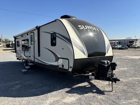 Used 2018 CrossRoads Sunset Trail Super Lite SS291RK Featured Photo